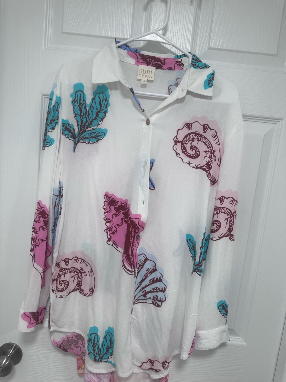 Surf Gypsy White Shell & Seaweed Button-Down Blouse